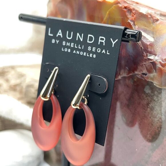SIlver / Peach  Earrings Laundry by Shelli Segal - Picture 7 of 8